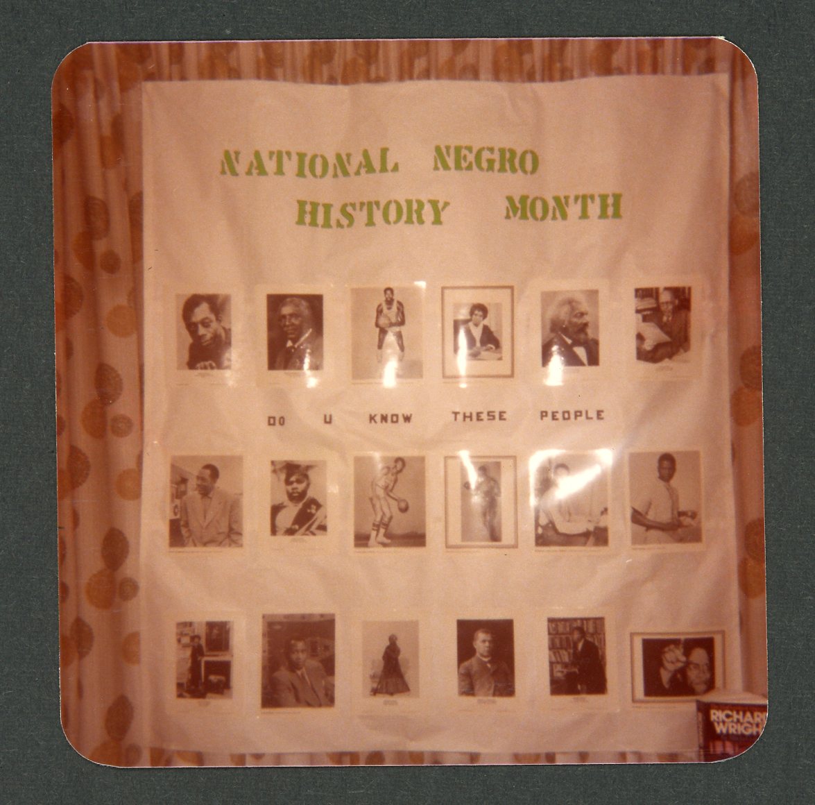 Photo of the Navarre Library Binder